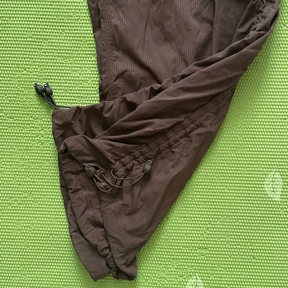 Lululemon Dance Studio Mid Rise cargo pants size L - Picture 6 of 9